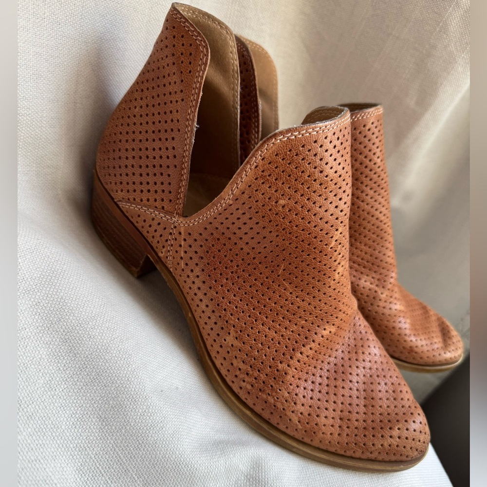 Lucky Brand Leather Booties Tan Ankle Boots Cowgirl Booties